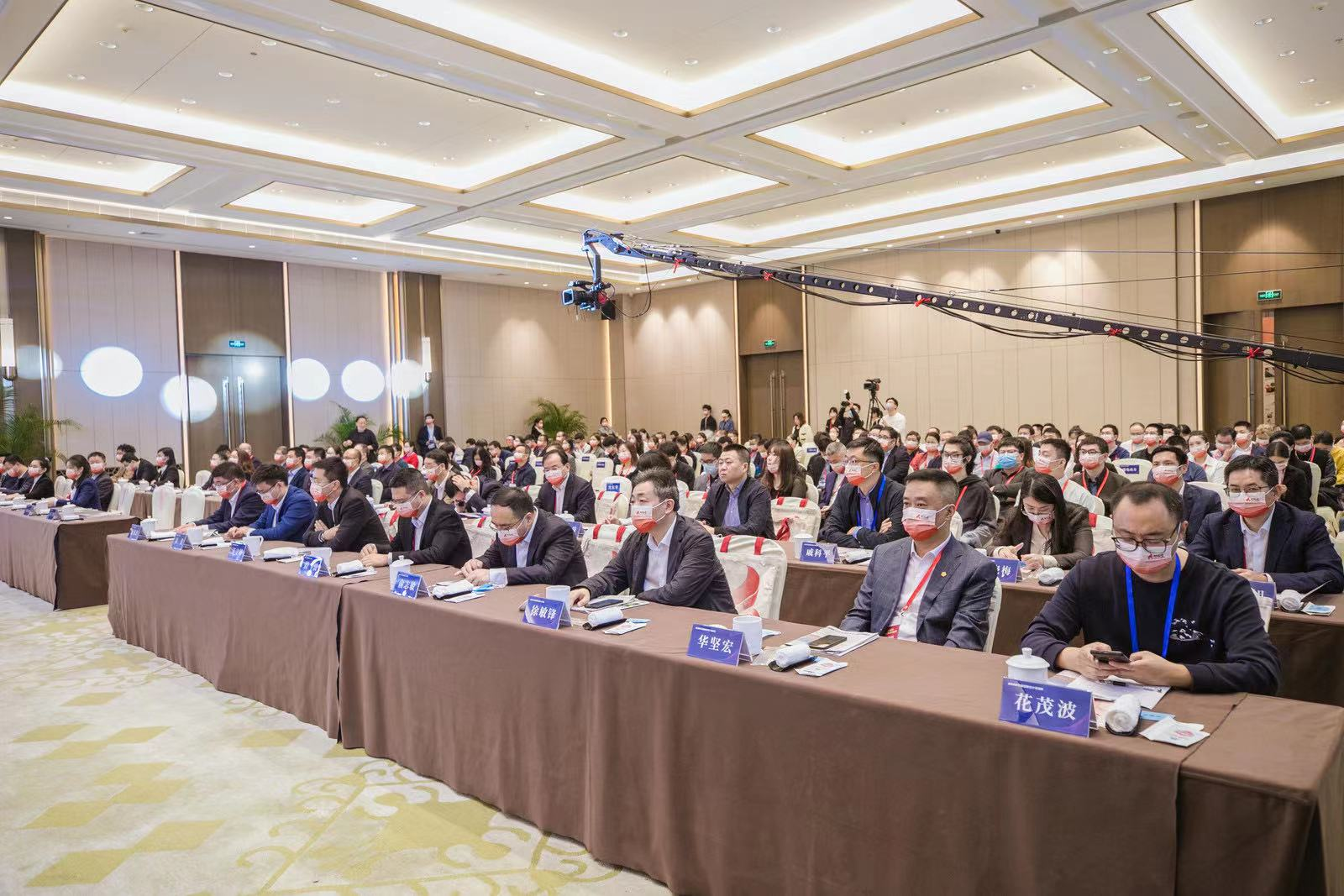 北京精雕JDKaiyun网址 开云MR600五轴高速机荣获“好设计”金奖