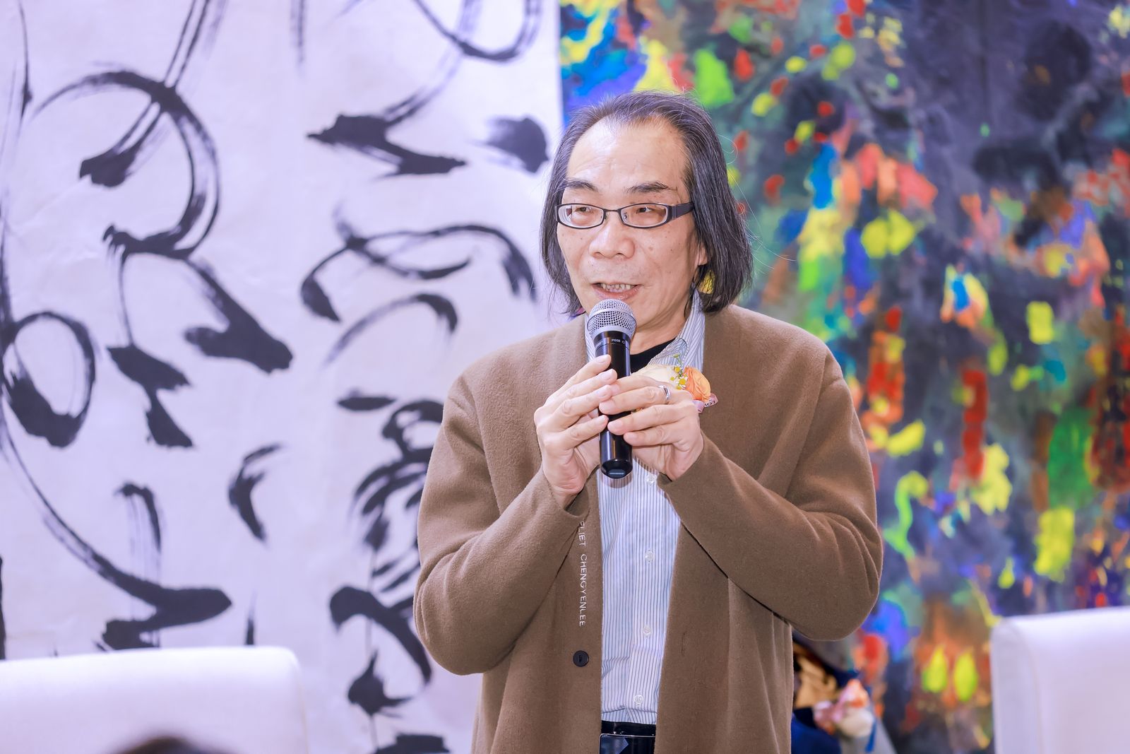 “文化思KAIYUN网页 开云com想统摄医学科技人文艺术融合血管外科”医学人文研讨会-生命然象·景在平爱心书画艺术展亮相东莞(图5)