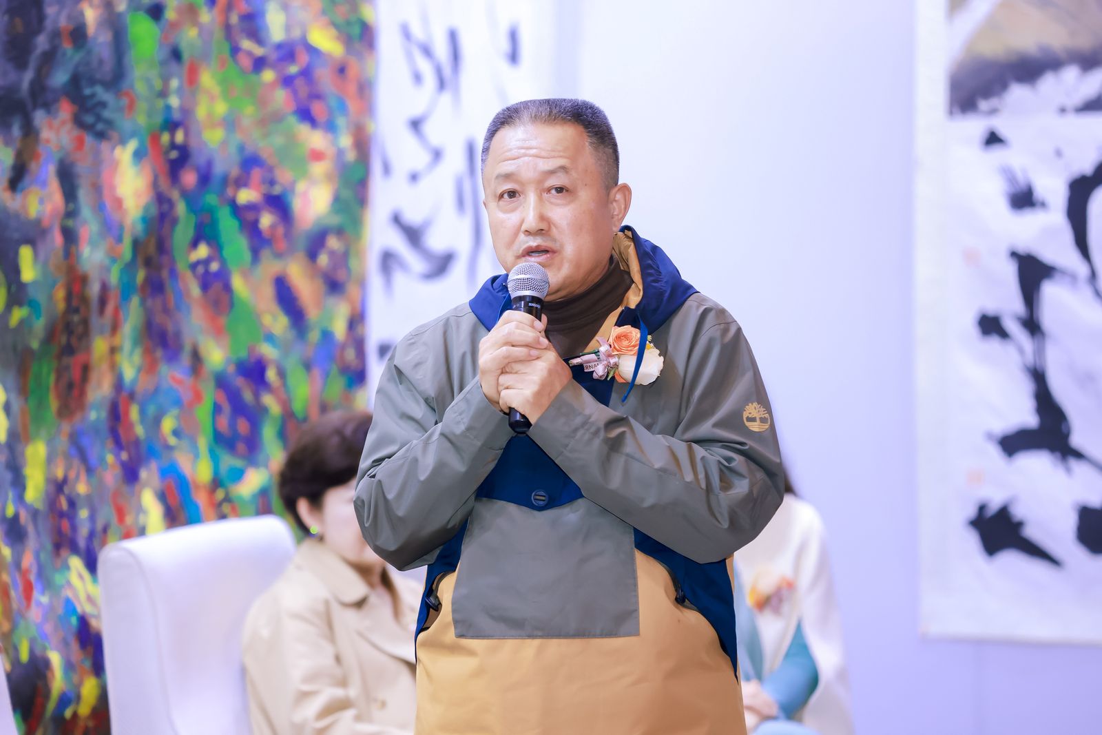 “文化思KAIYUN网页 开云com想统摄医学科技人文艺术融合血管外科”医学人文研讨会-生命然象·景在平爱心书画艺术展亮相东莞(图7)