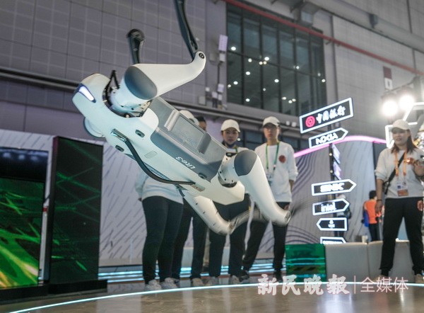 回眸2023 新kaiyun网站民晚报年终图集①：“AI”生活(图14)